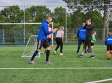 Laatste training S.K.N.W.K. JO7-1 (partijtje tegen de ouders) van maandag 27 mei 2024 (65/180)